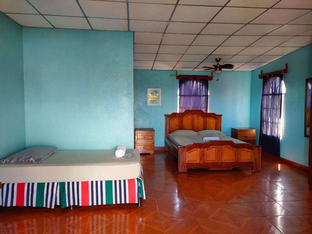 Casa Robles - Room Close To Airport #2 마나과 외부 사진